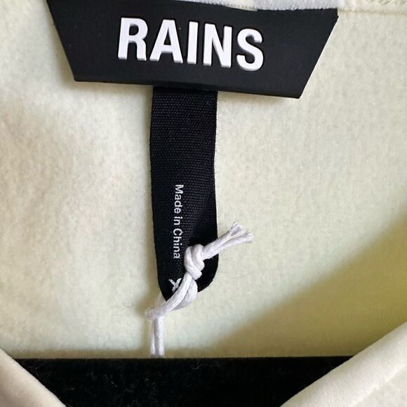 NWT Rains Women’s Teens Fleece Vest Color Straw/Light Yellow - Size Large - Picture 5 of 10